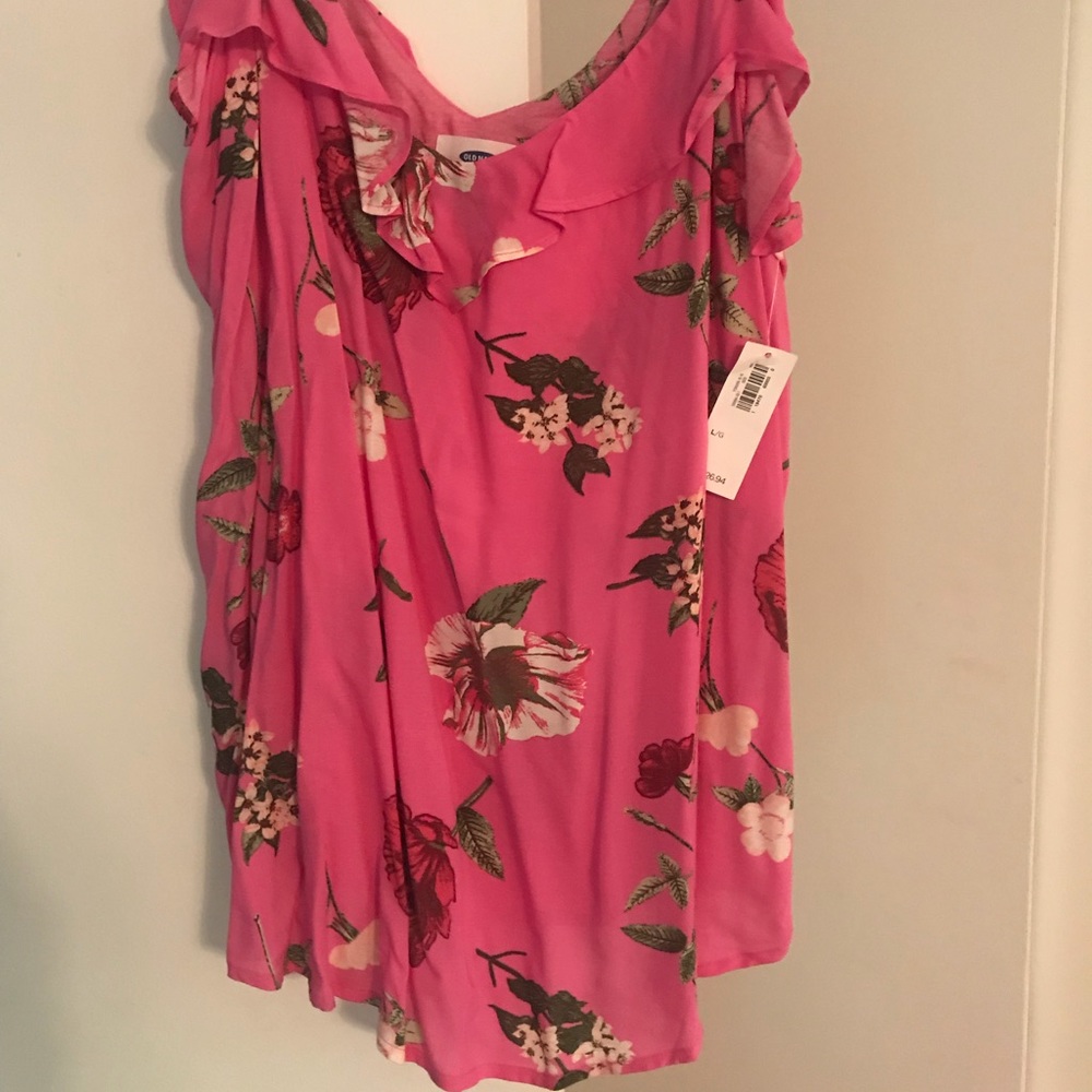 Beautiful summer top. New with tags.